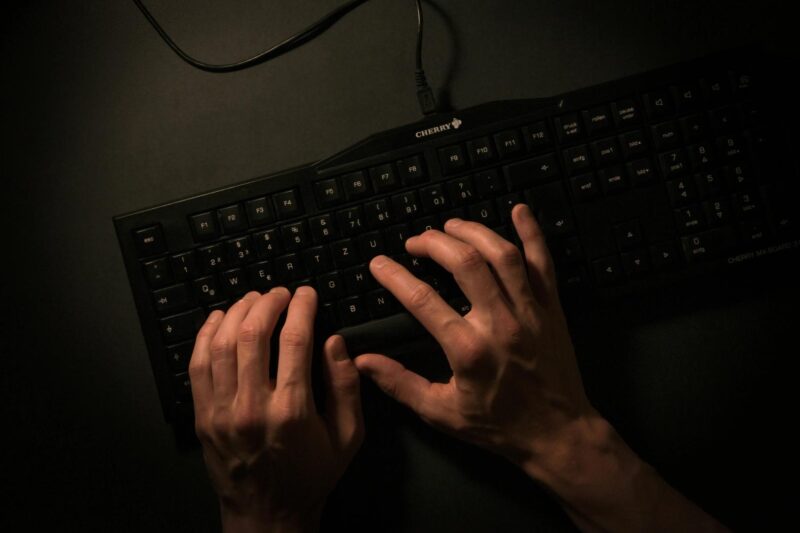 Satoshi Era-Whale’s $8B Bitcoin Move Could Be Linked to Wallet Security Upgrade: Arkham
