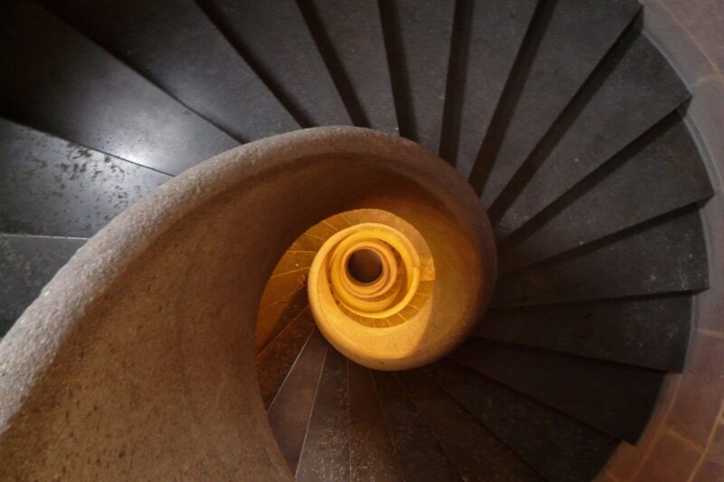 Bitcoin Price Could Collapse to $70K or Lower as Bull Market Is Over: Elliott Wave Expert