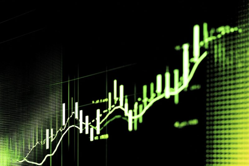 LUNC Surges Over 160% in a Week as Do Kwon Sentencing and Token Burns Draw Traders
