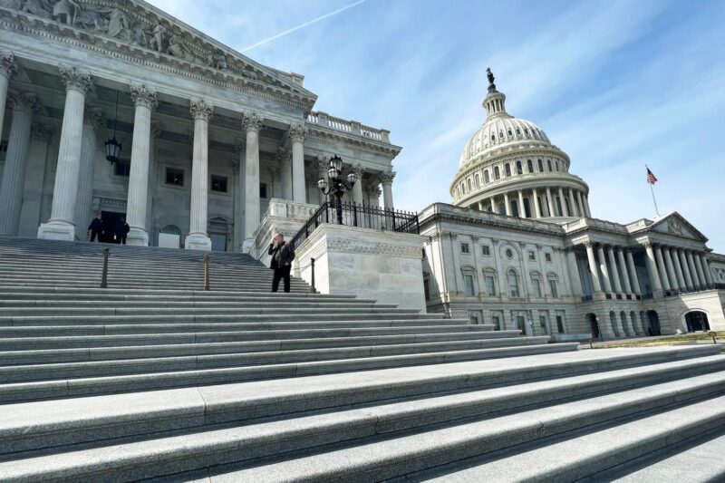 Coinbase bulls point to crypto legislation and stablecoins after earnings miss